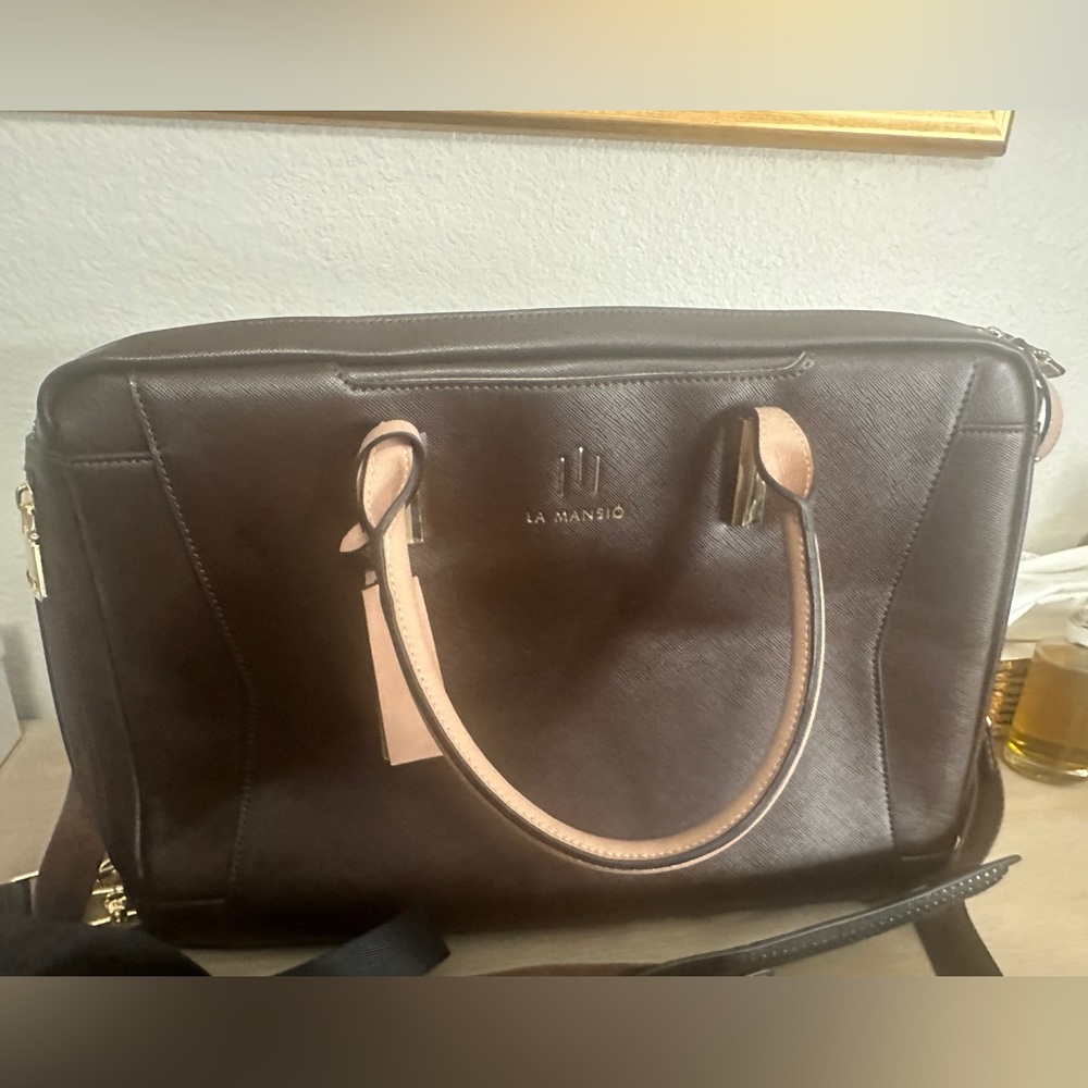 Le Mansio Convertible Leather Bag NWOT